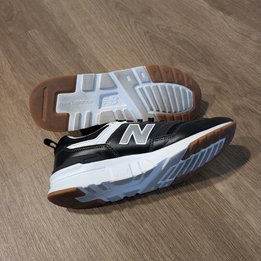 New Balance 997H Black and White Running Shoes Casual Sneakers Size 8.5 - Picture 4 of 5